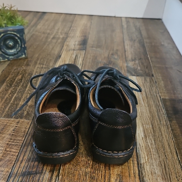 b.o.c Women's Black Leather Lace Up Casual Oxfords - Picture 8 of 12